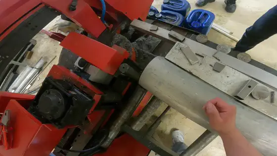 Workshop — cutting stock to length