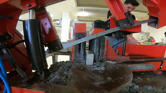 Workshop — the saw at work